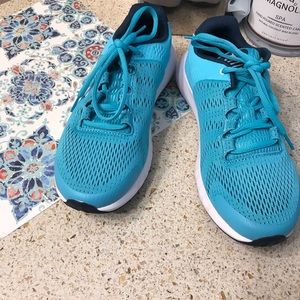 Girls under armour shoes